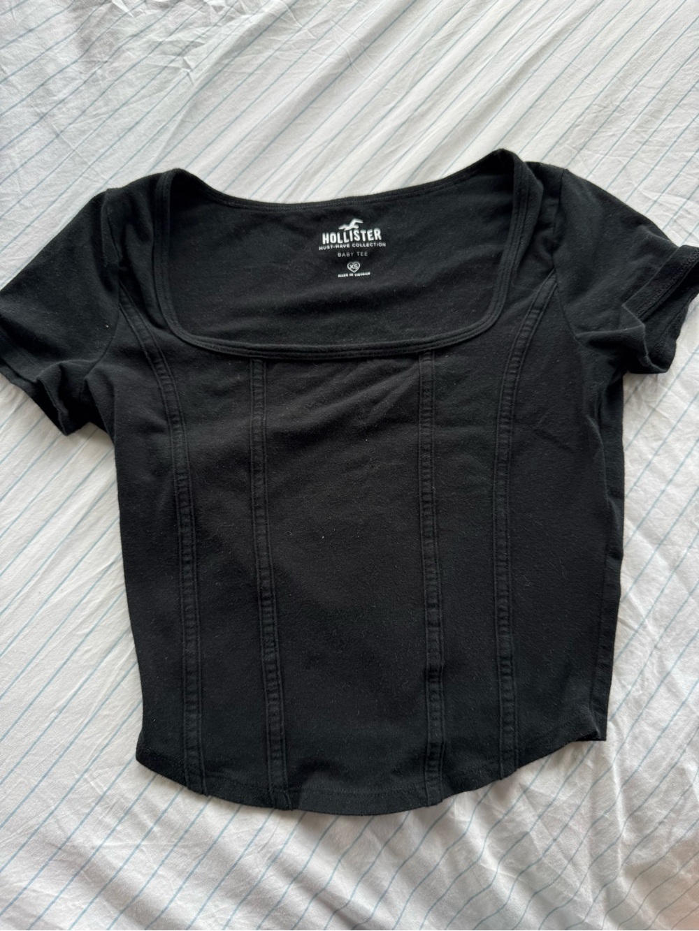 Hollister Women's Black Square-Neck Short Busty Baby Tee, size: womens XS